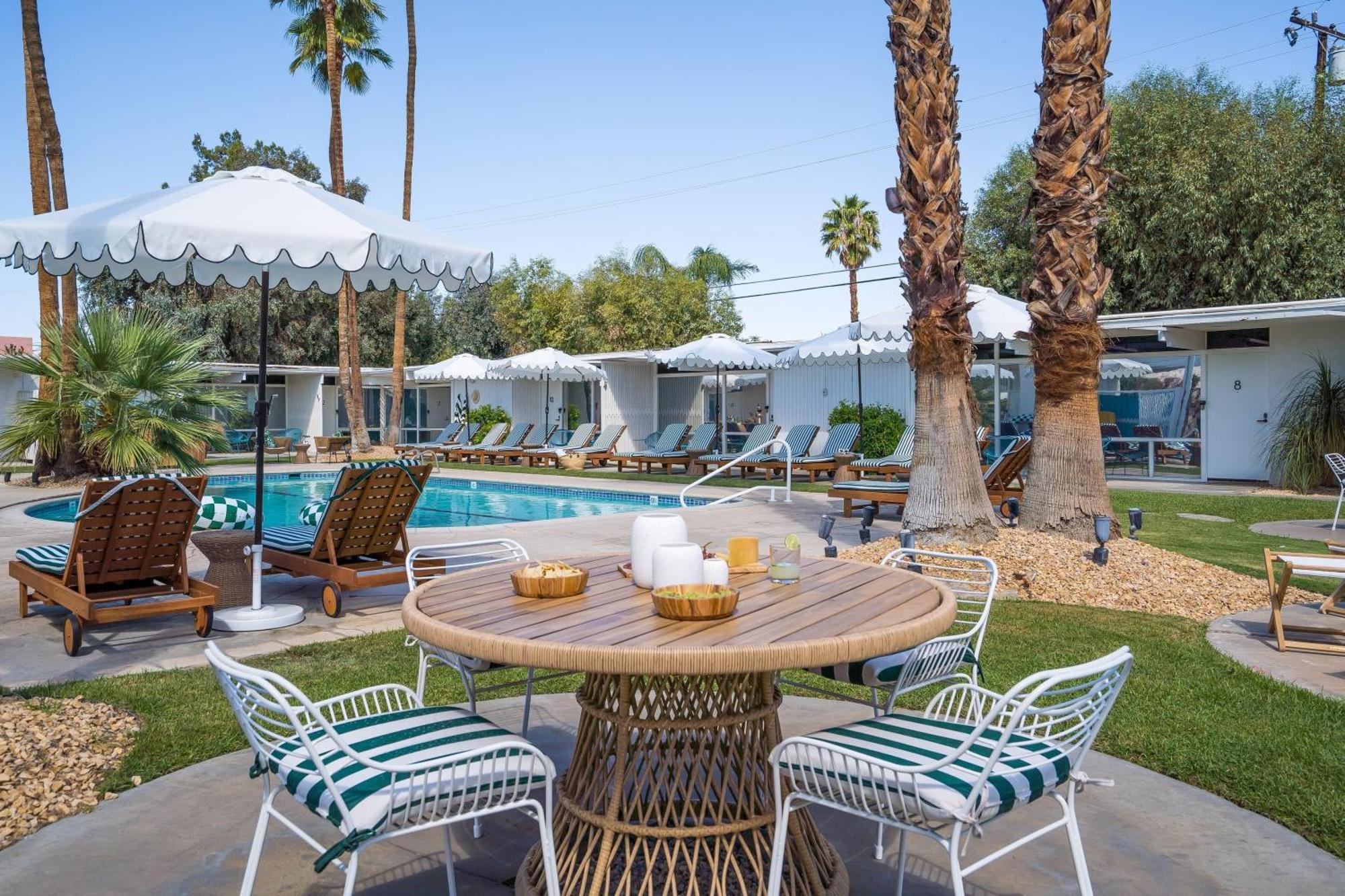 The Monkey Tree Hotel Buyout By Avantstay Entire Hotel Buyout Funky Rooms W Modern Amenities Palm Springs Luaran gambar