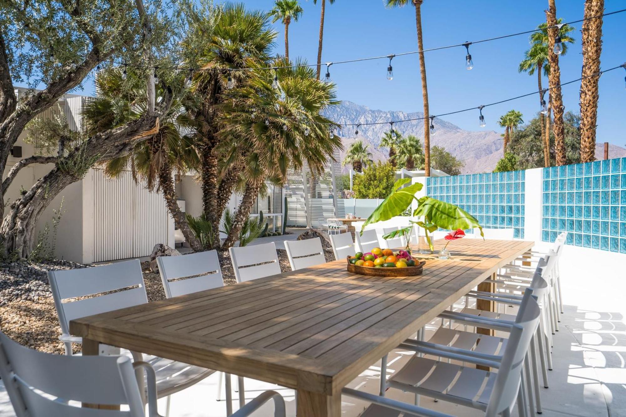 The Monkey Tree Hotel Buyout By Avantstay Entire Hotel Buyout Funky Rooms W Modern Amenities Palm Springs Luaran gambar